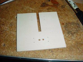 Mounting plate - part of lower laminate of the horizontal stabilizer